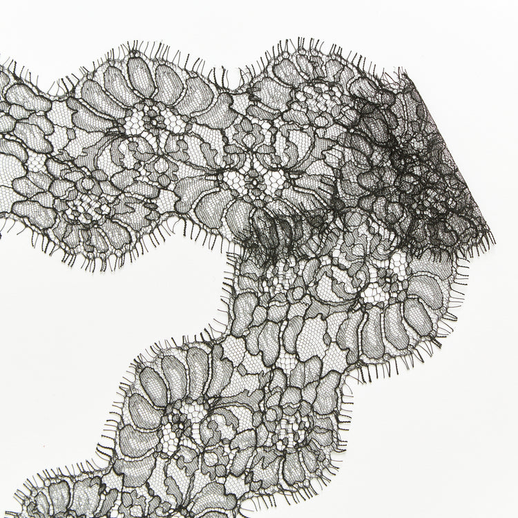 t23m05657 | Galon de Dentelle Fleurie Festonné - vue 1