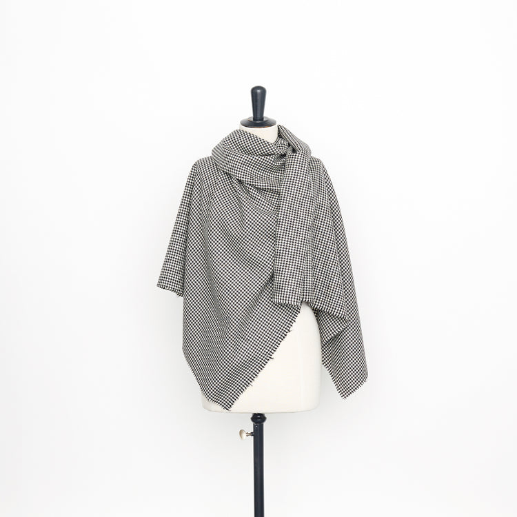 T23M05692 | Virgin Wool Houndstooth - view 2