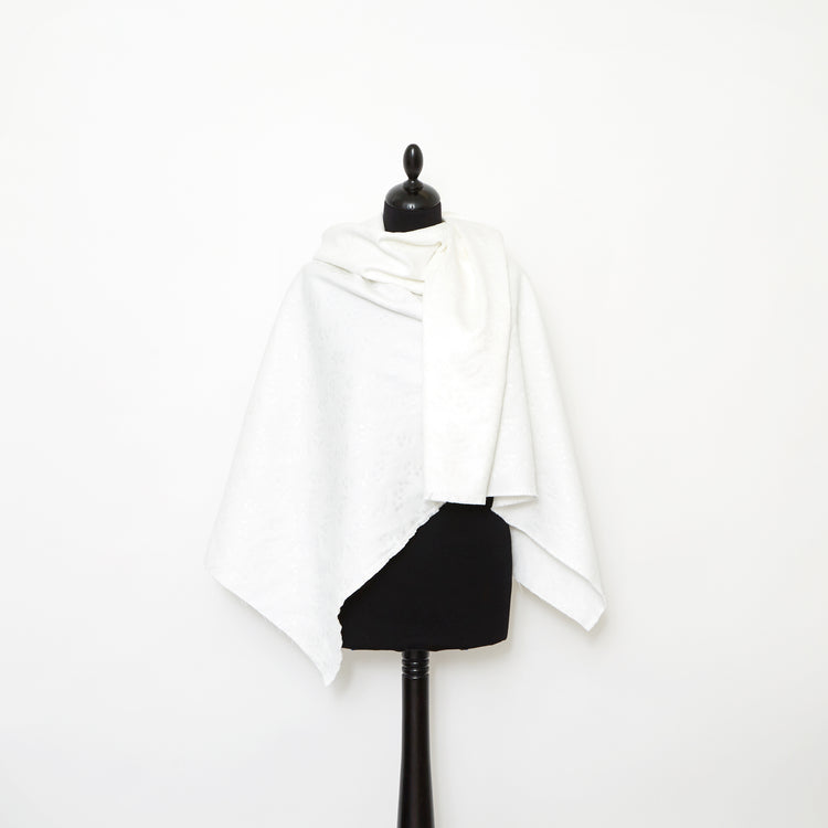 T23M05723 | Cotton Clover Damassé - view 2