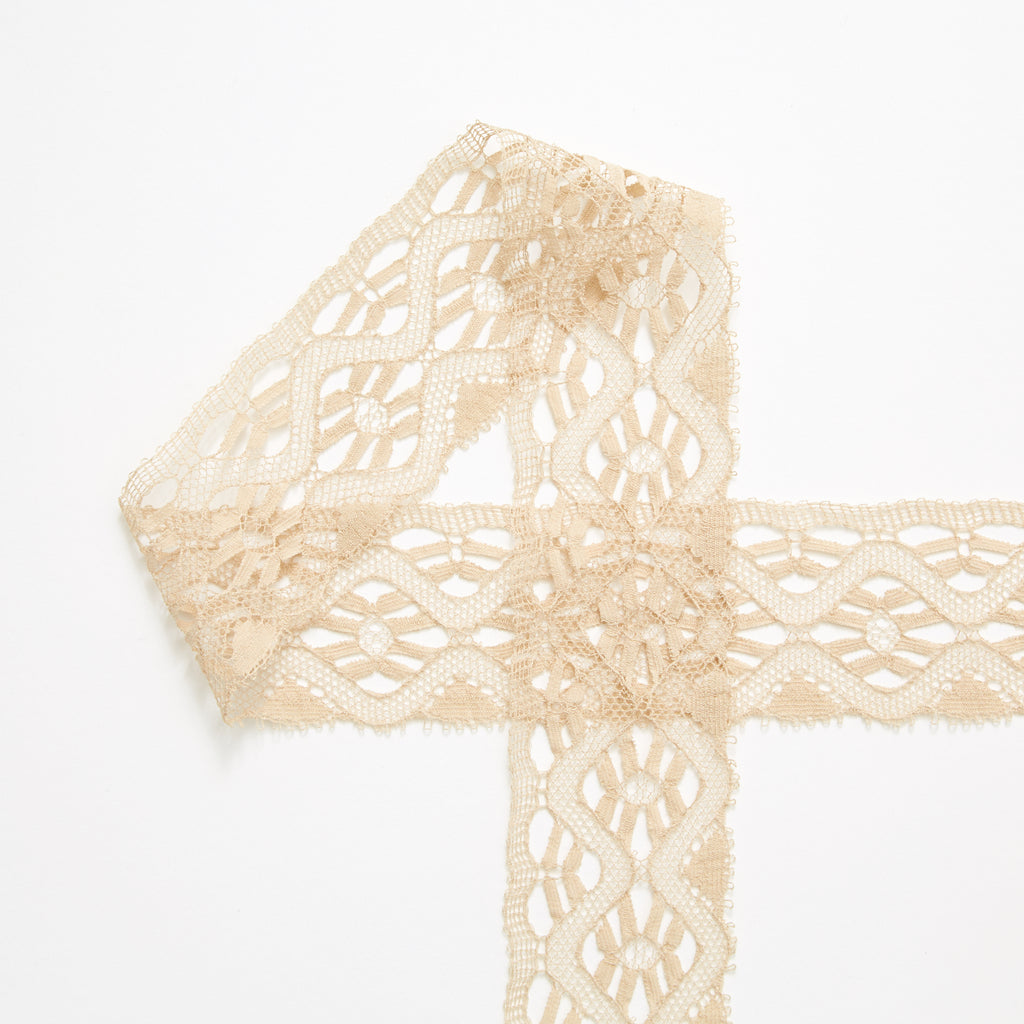 t23m05730 | Galon Dentelle Géométrique Florale 4.5cm