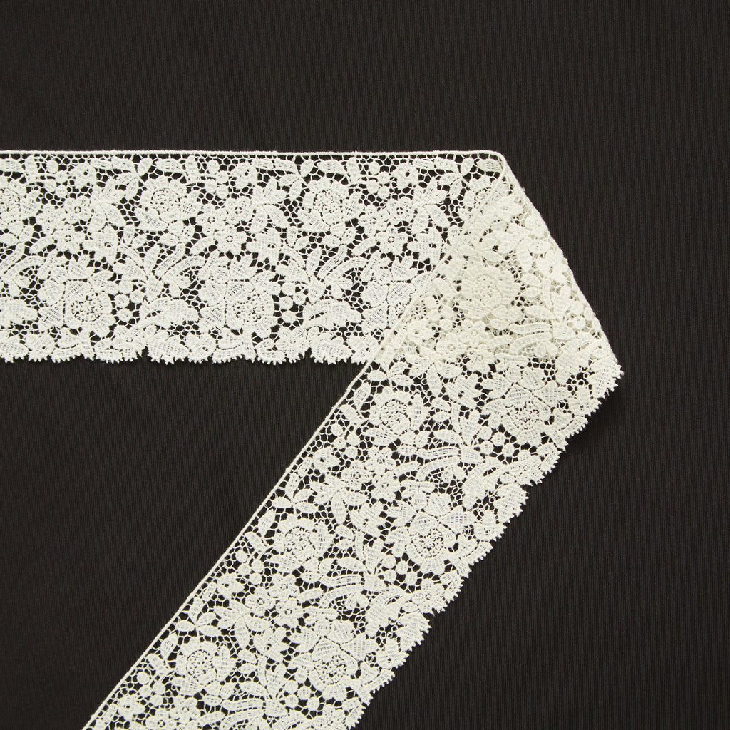 T23M05734 | Floral Guipure Galloon 7cm