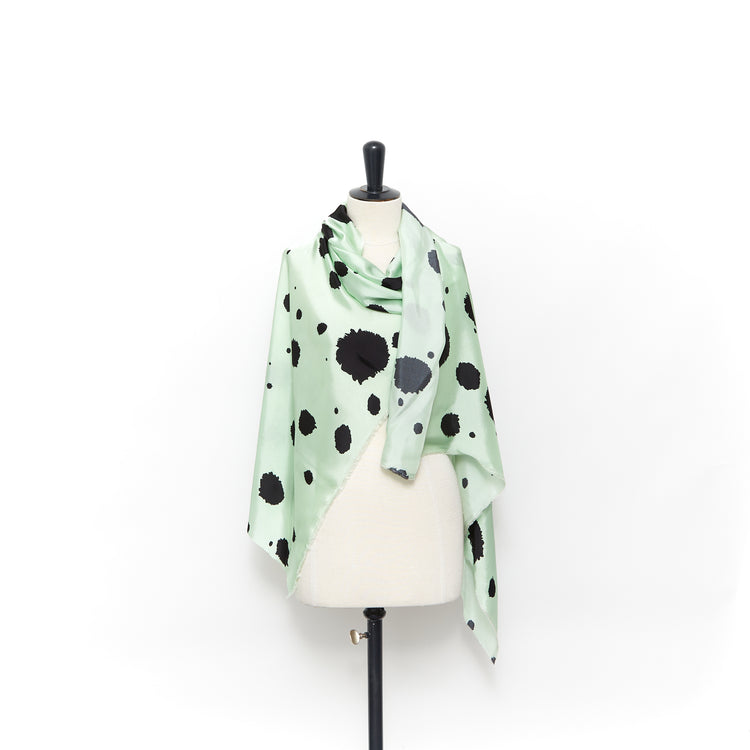 T23W06002 | Dalmatian Print Twill - view 2