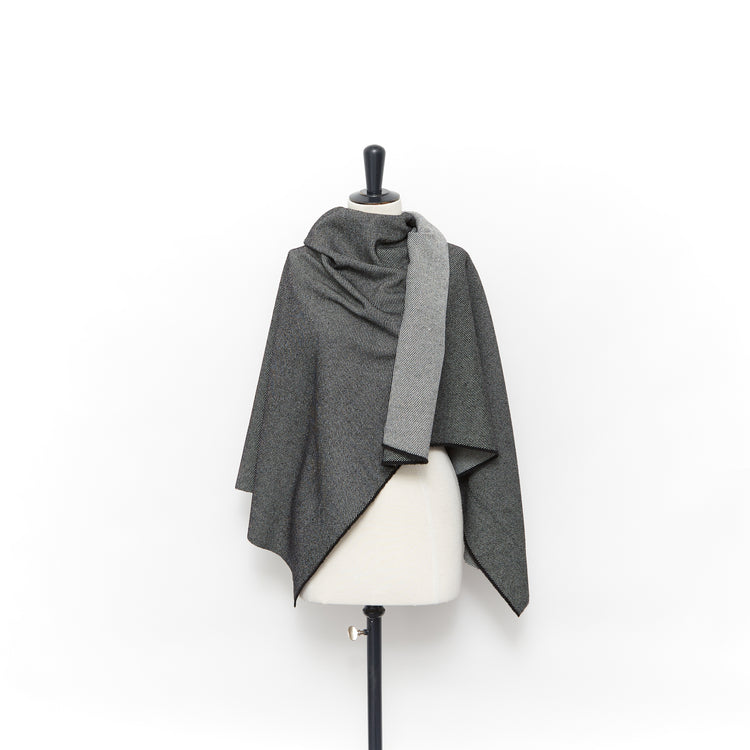 T23W06032 | Bicolor Wool Diagonal - view 2