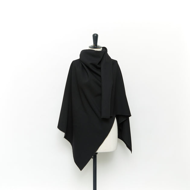 T24A09116 | Diagonal Suiting