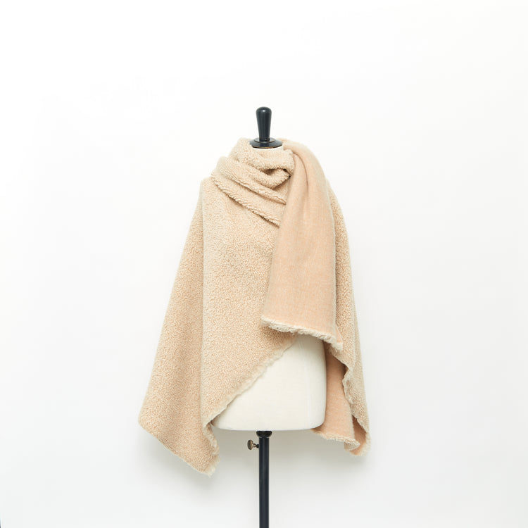 T24A09236 | Shearling en Cachemire et Soie - vue 2