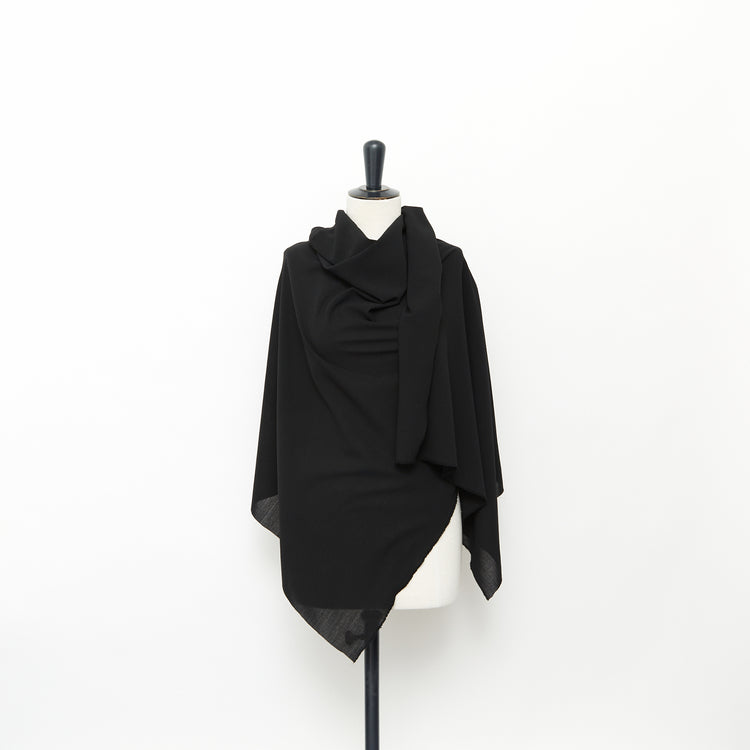 T24B08982 | Gauzy Wool Suiting - view 2