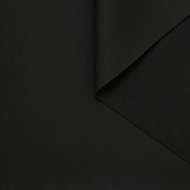 T24B10532 | Alcantara - vue 3