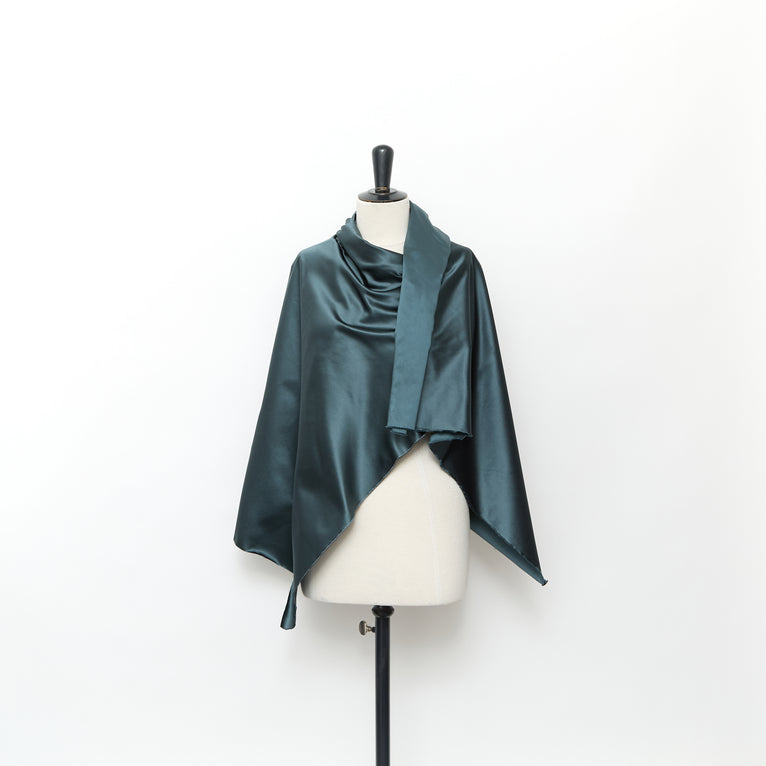 T24B10625 | Satin Duchesse en Soie - vue 2