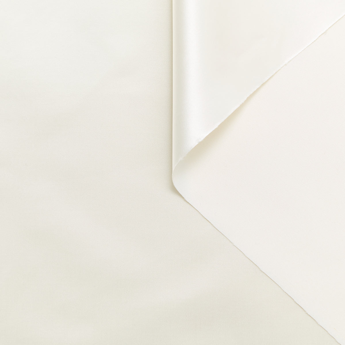 T24C10057 | Satin Rigide Déperlant en Soie