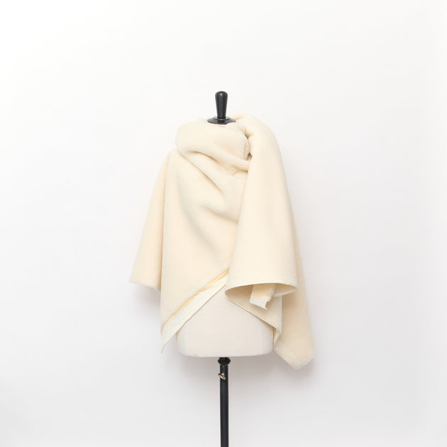 T24D11230 | Faux Shearling Très DouxFausse Peau Lainée
