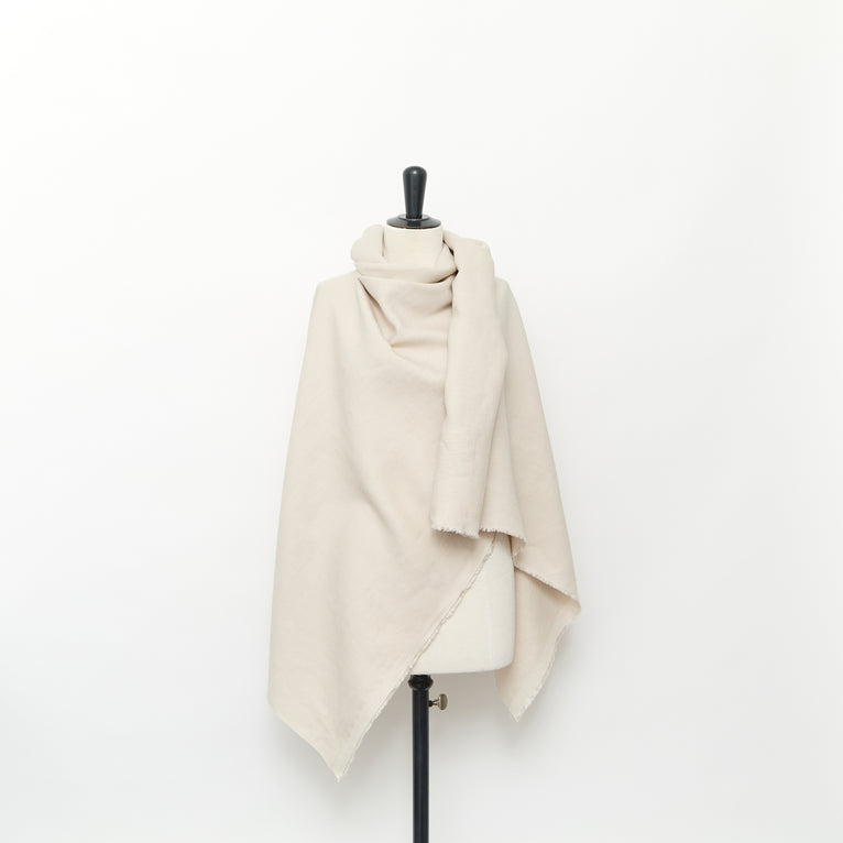 T24F09681 | Linen Canvas - view 2