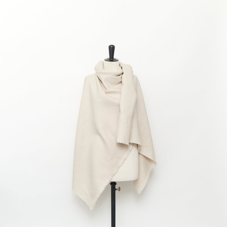 T24F09681 | Linen Canvas - view 2