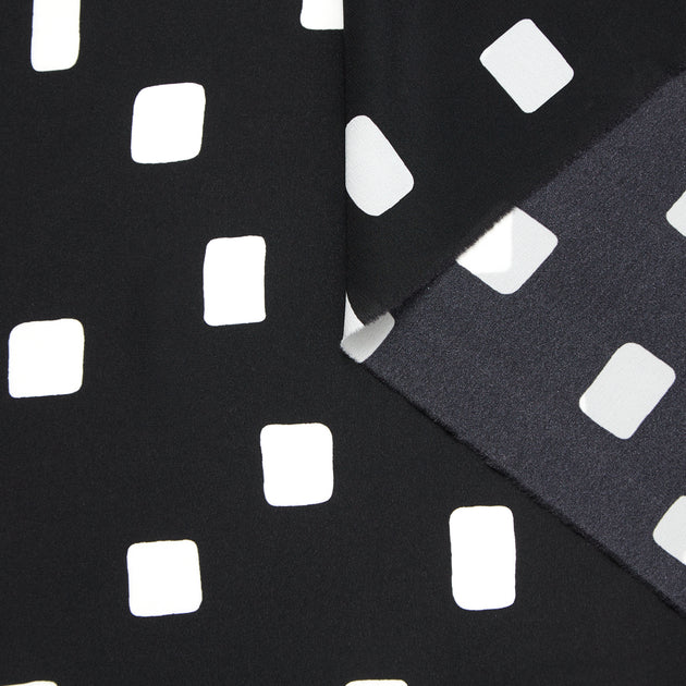 T24J06690 | Abstract Squares Silk Crepe de Chine