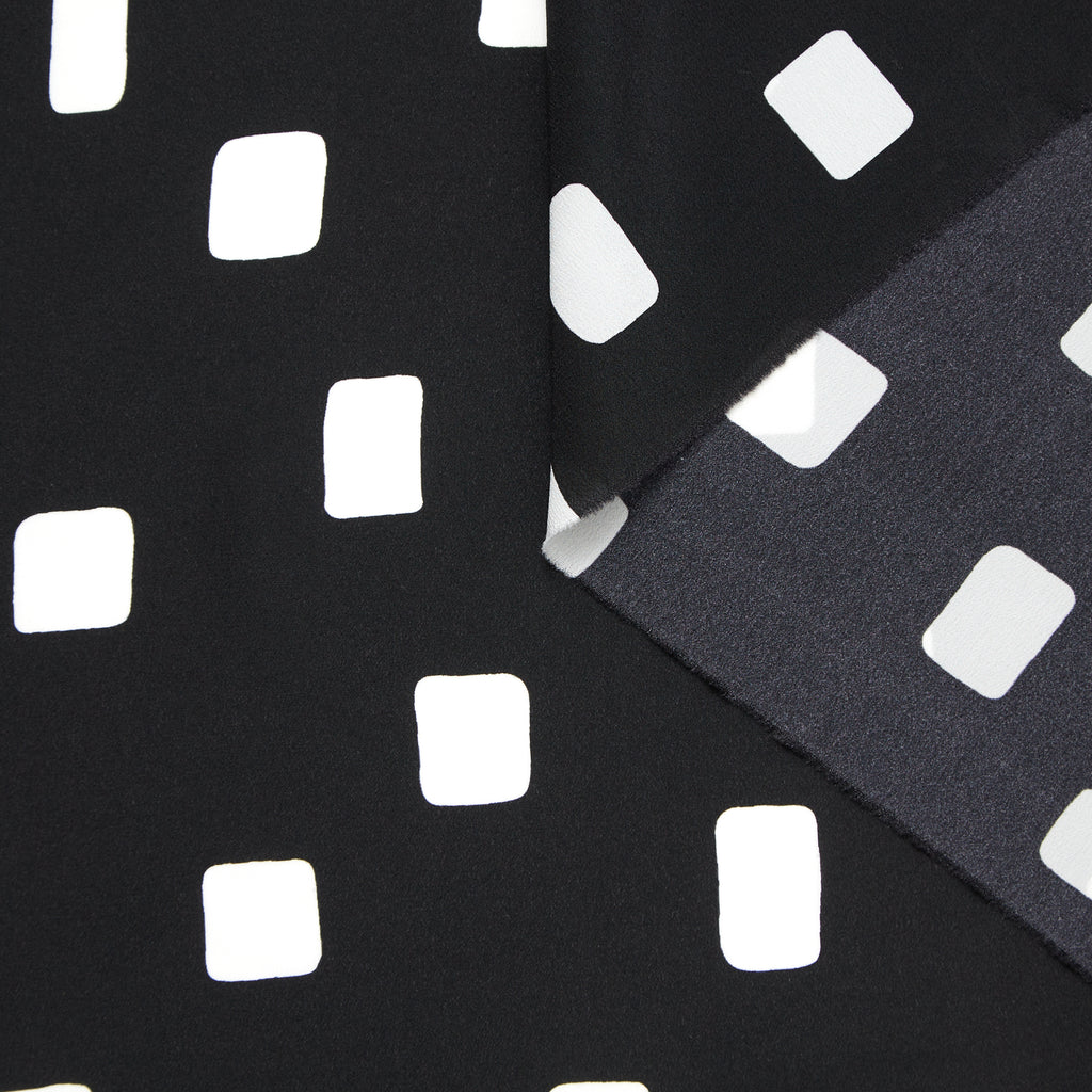 T24J06690 | Crêpe de Chine en Soie Carrés Abstraits