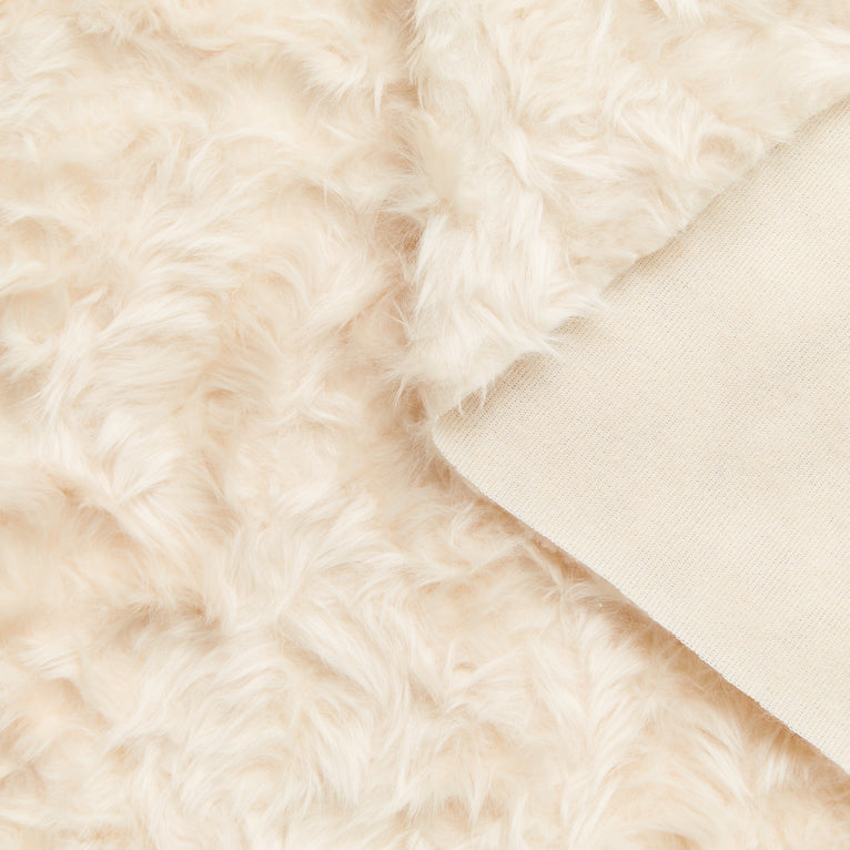 T24J06717 | Faux Goat Fur - view 1