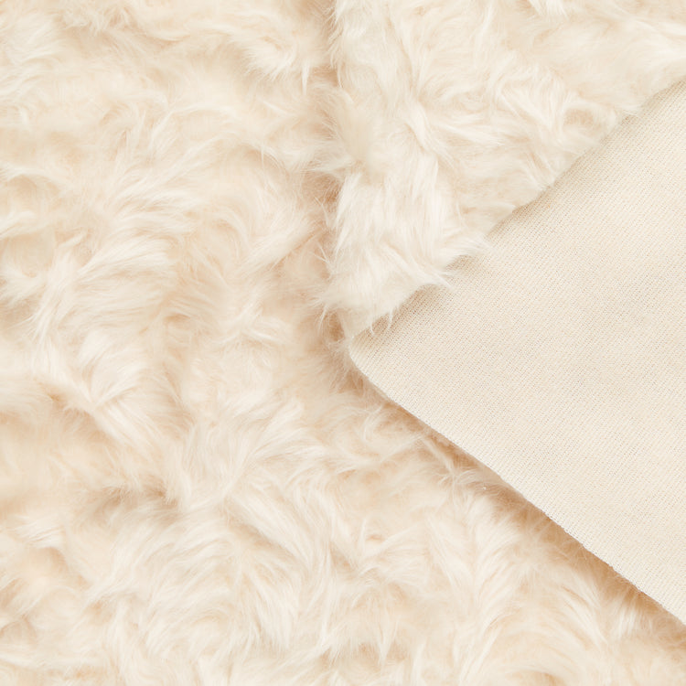 T24J06717 | Faux Goat Fur - view 1