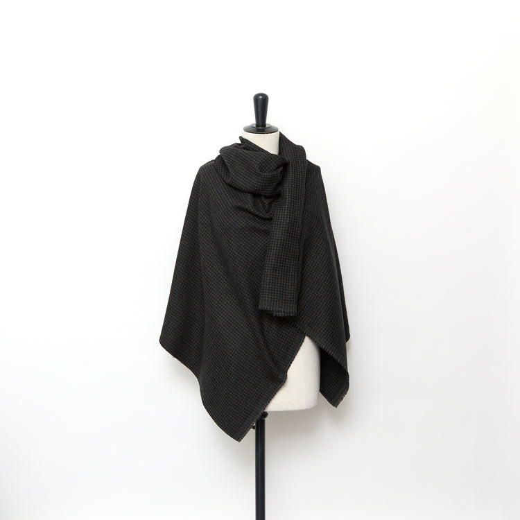 T24M10208 | Wool &amp; Mohair Houndstooth Suiting - view 2