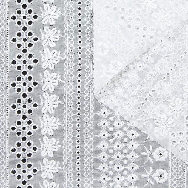 T24P12104 | Broderie Anglaise Florale sur Organza De Coton