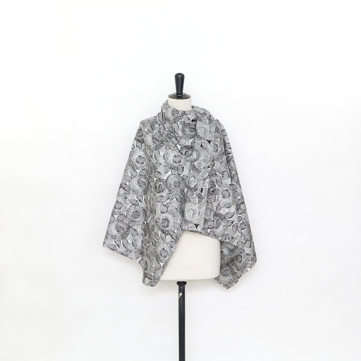 T24P13203 | Jacquard Fleuri en Soie et Coton