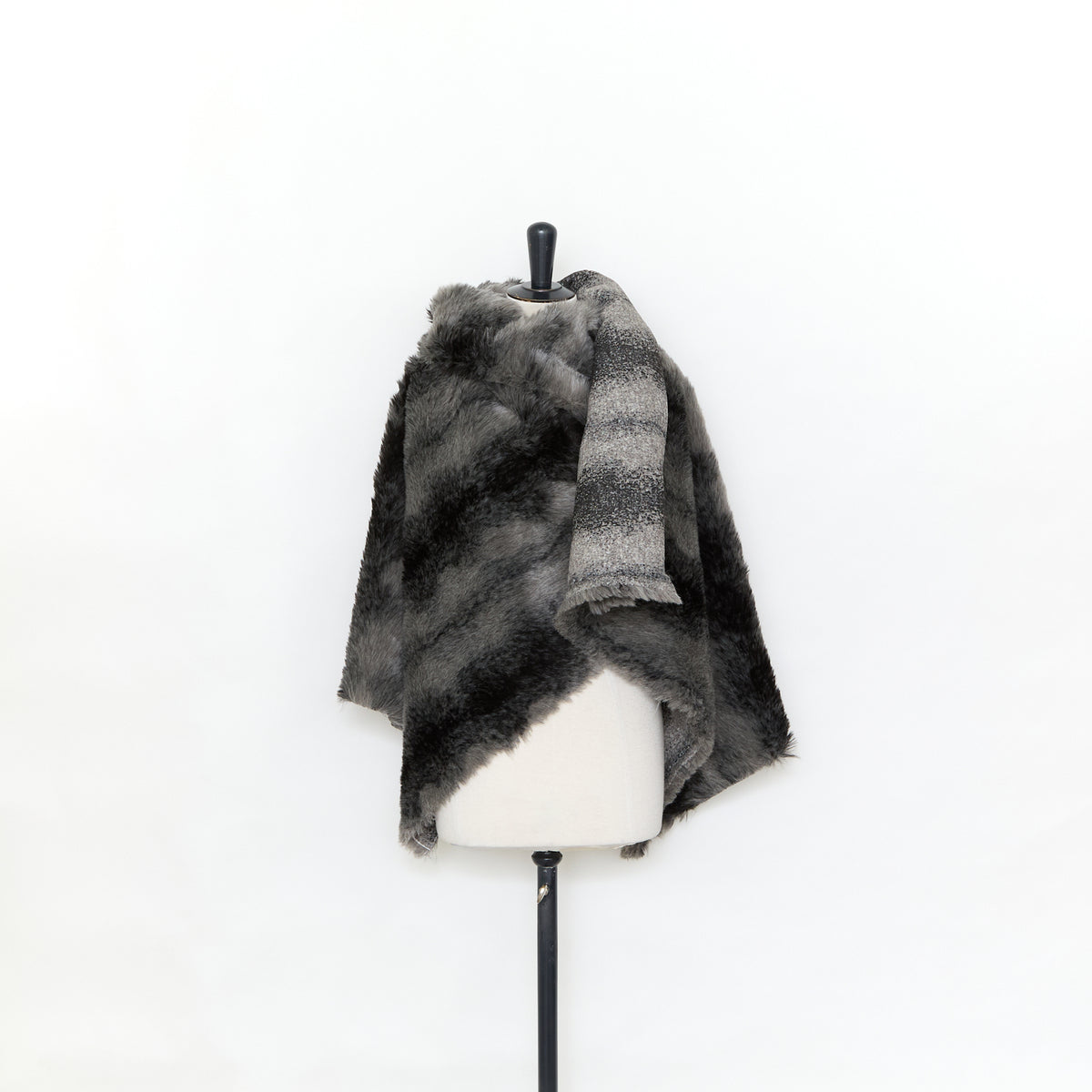 T24P13207 | Fausse Fourrure