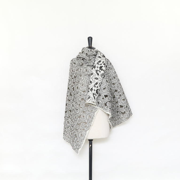 T24P13263 | Fil coupé Damas en Laine Mélangée sur Jacquard Organza - vue 2