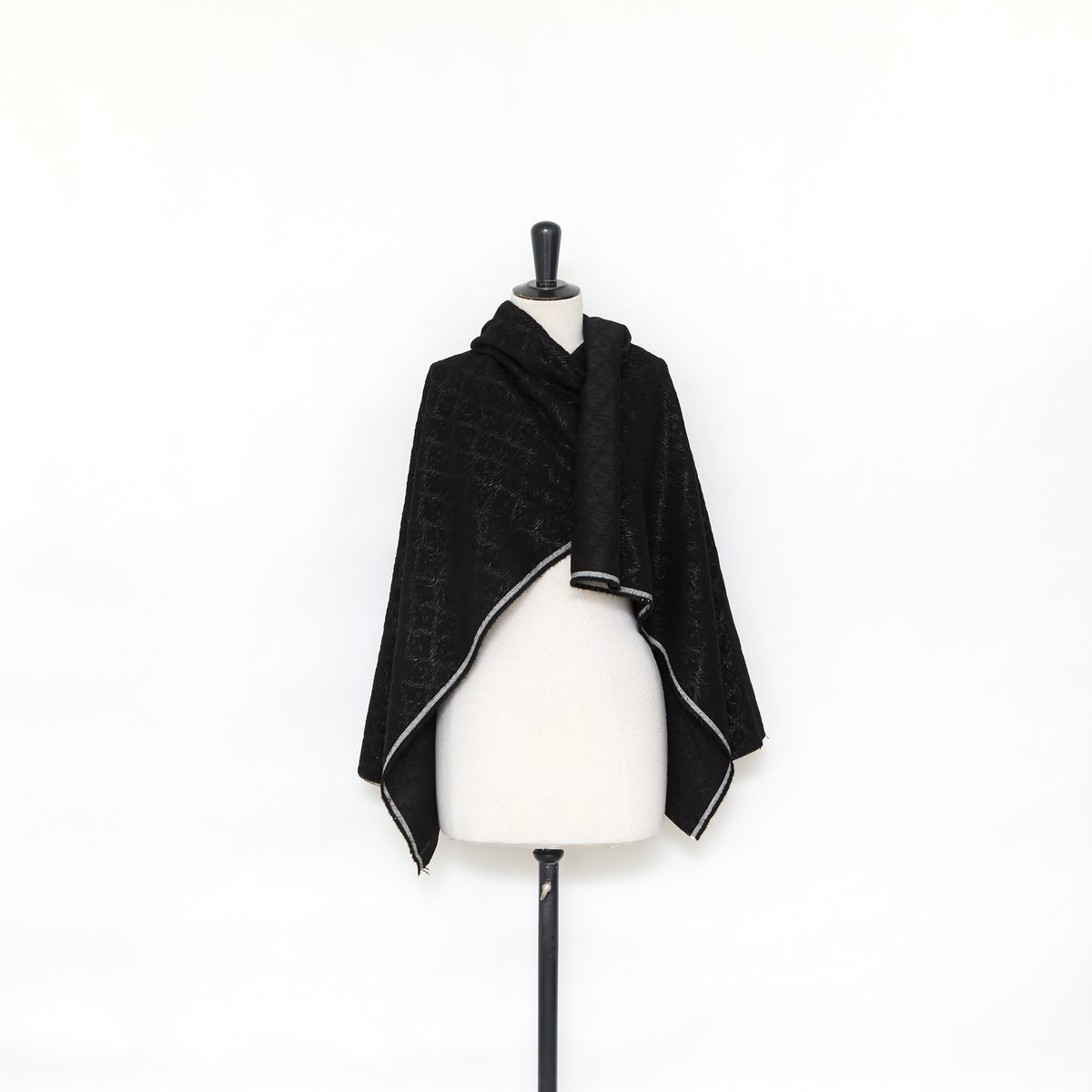 T24P13285 | Jacquard Brillant Motif Diamant en Laine Mélangée