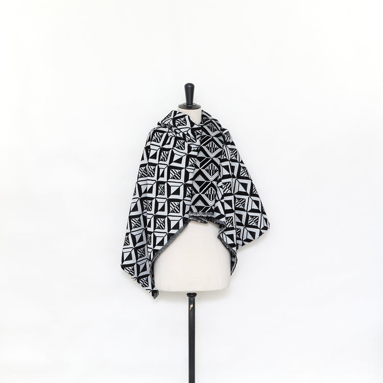 T24P13379 | Geometric Bicolor Jacquard - view 2