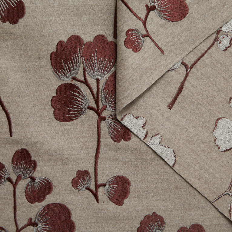 T24Q06518 | Drap Brodé de Fleurs Ignifugé  - vue 4