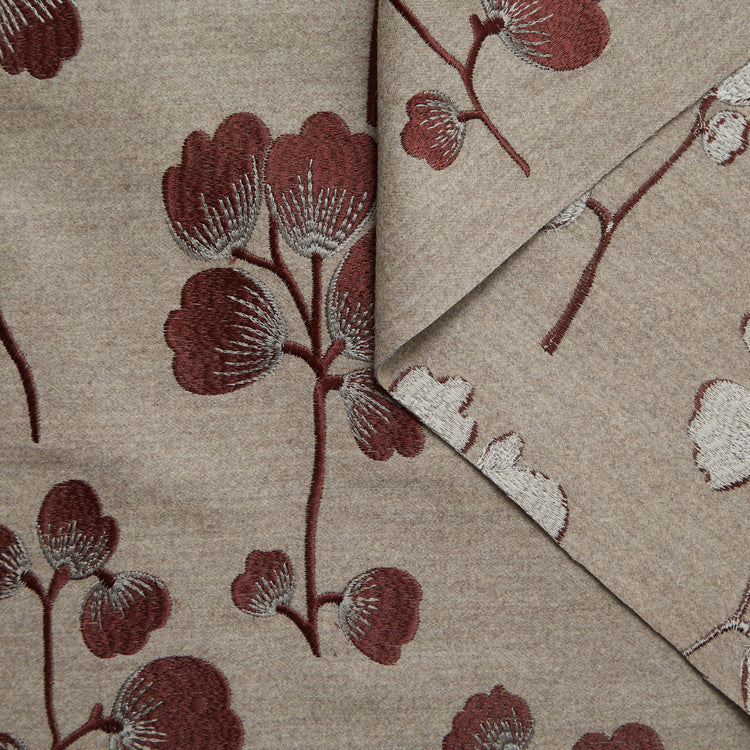 T24Q06518 | Drap Brodé de Fleurs Ignifugé  - vue 1