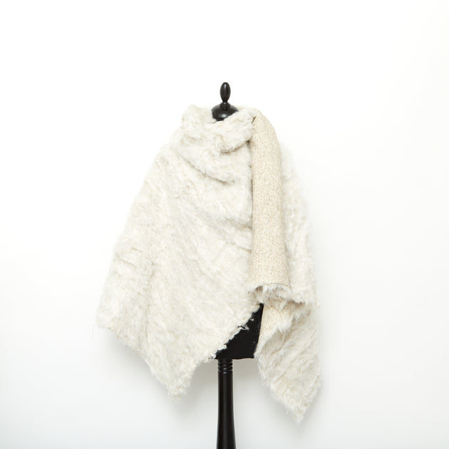 T24V07250 | Long Faux Fur