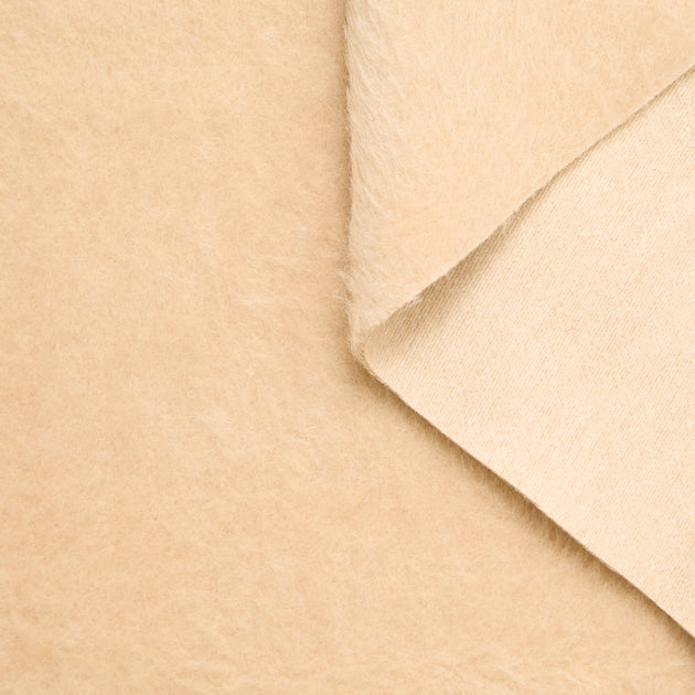 T25A12372 | Drap Poilu en Chameau