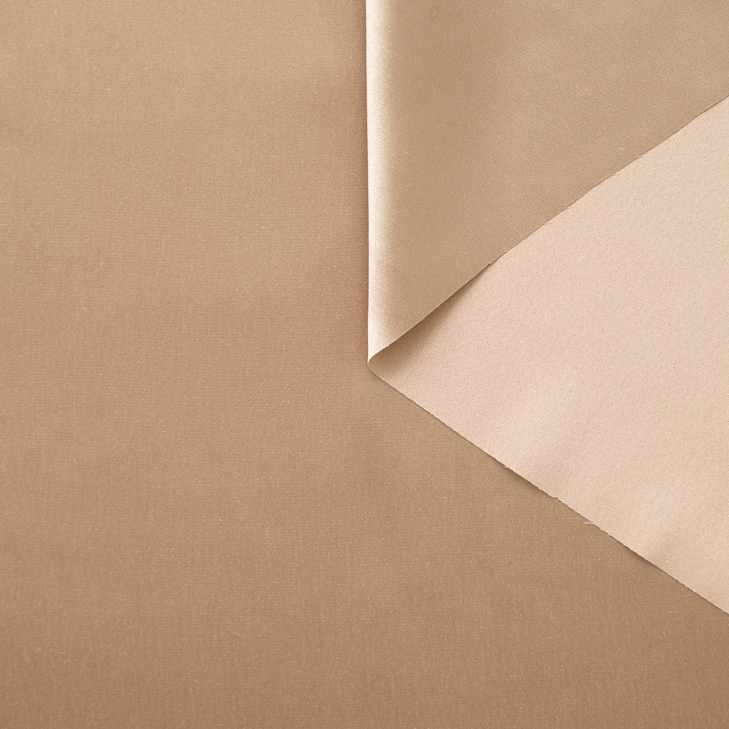 T25A13442 | Satin Liquide