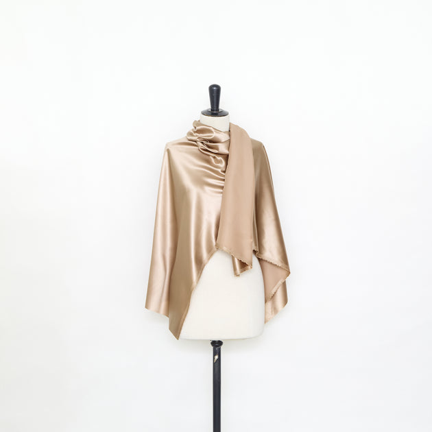 T25A13442 | Satin Liquide