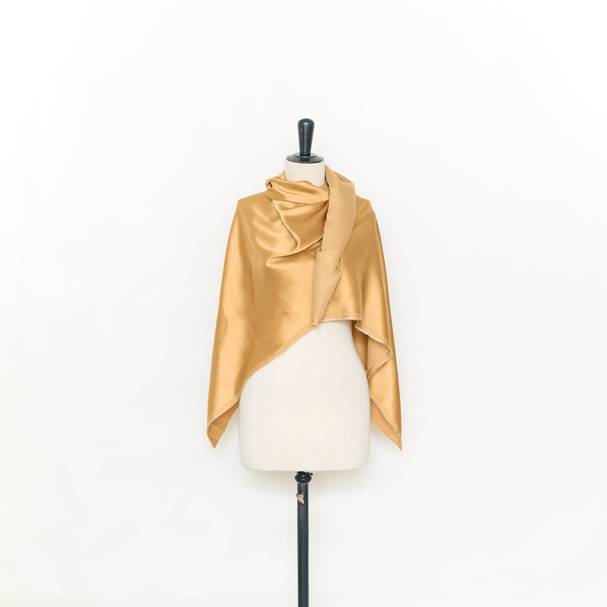 T25A14682 | Satin de Viscose