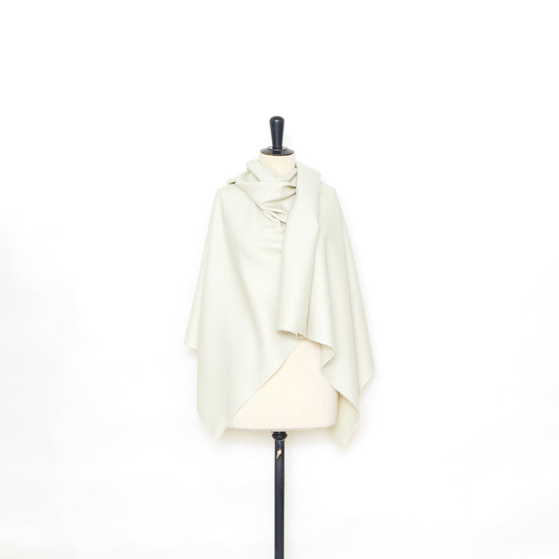 T25B13505 | Gabardine Fluide et Douce en Laine