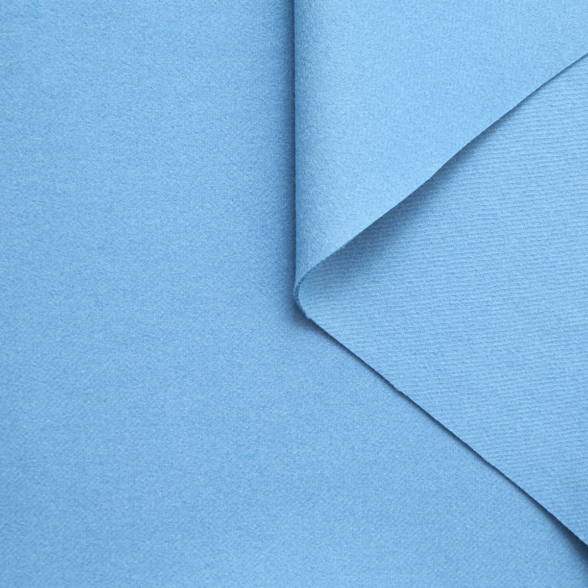 T25M12144 | Splittable Wool Drap