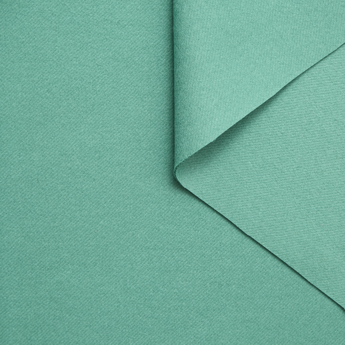 T25M12144 | Splittable Wool Drap