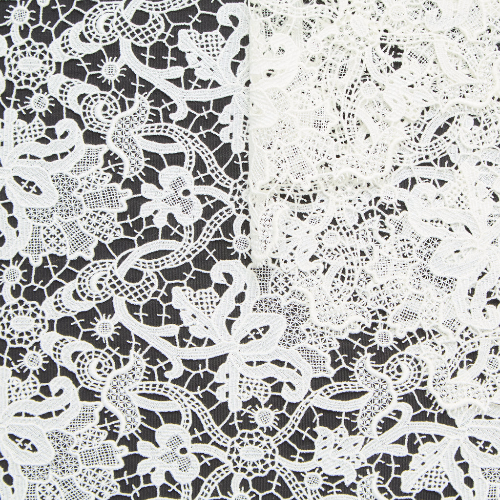 T25M12193 | Guipure Florale en Coton