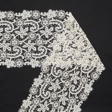 T25M12194 | Gallon en Dentelle Florale en 16cm