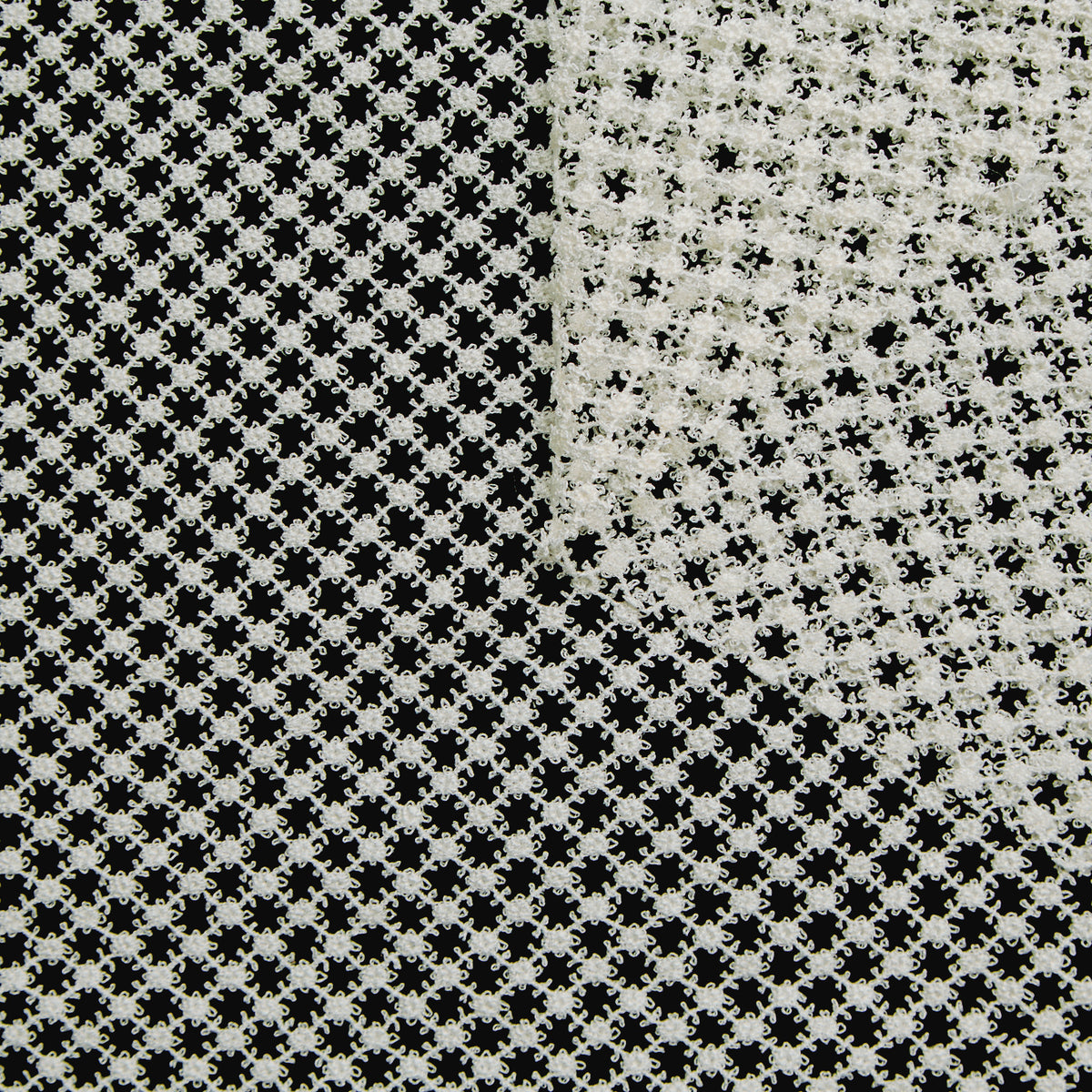 T25M12218 | Guipure Marguerites