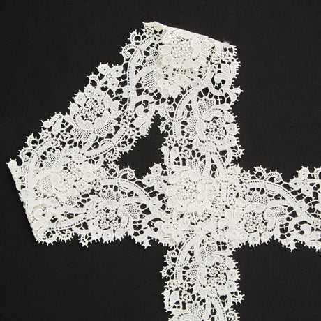 T25M12221 | Dentelle à Fleur en 4 cm