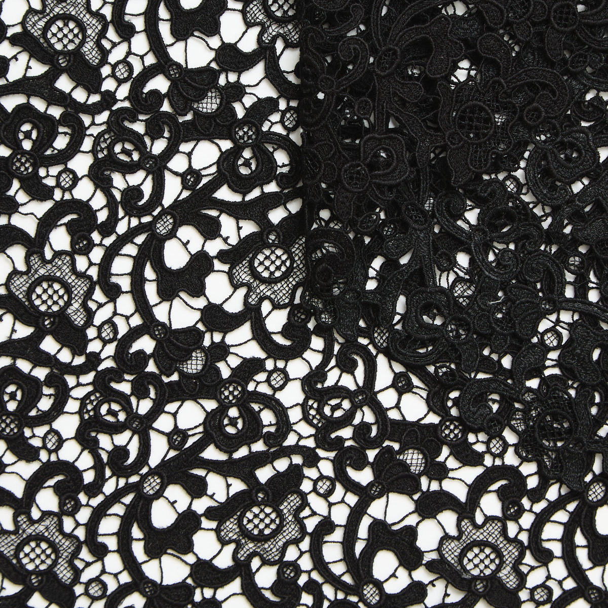 T25M12222 | Guipure Fleurie