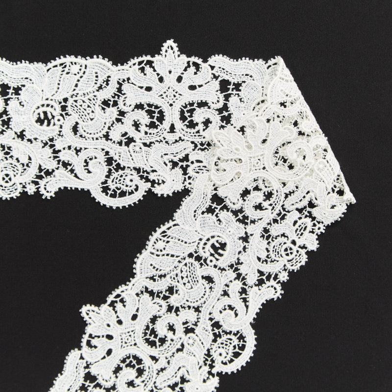 T25M12224 | Gallon en Dentelle Florale en 6cm