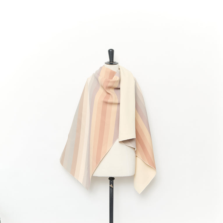 T25M12256 | Wool &amp; Silk Cady with Herringbone Print - view 2
