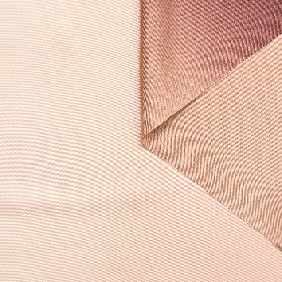 T25M12270 | Twill de Soie à Teinture Dégradée