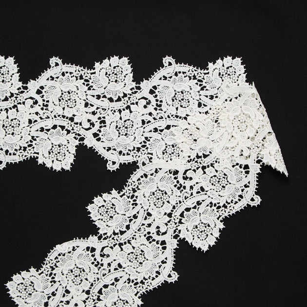 T25M12284 | Floral Guipure Galloon 11cm