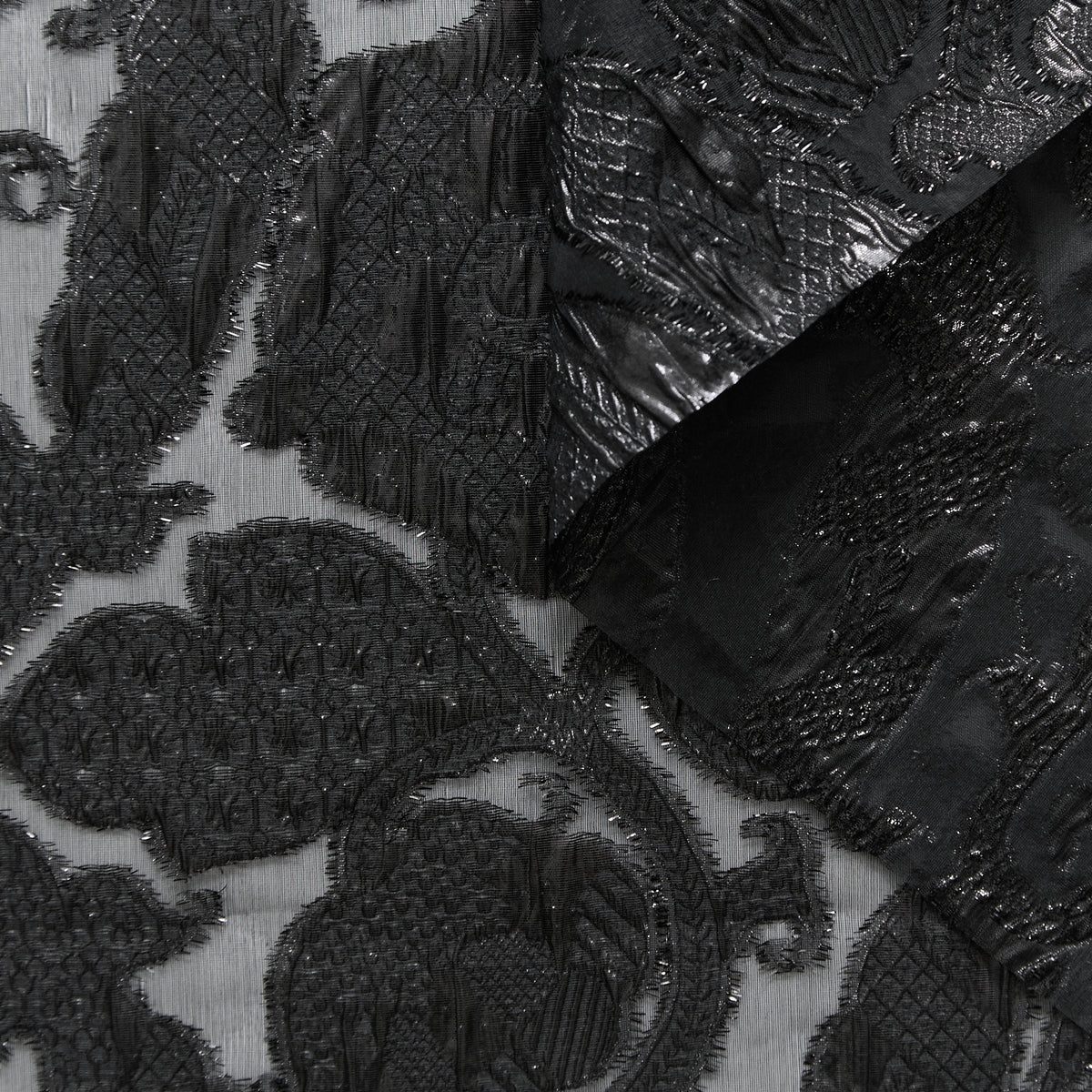 T25M12463 | Organdi Jacquard de Soie Motif Floral Fils Coupés