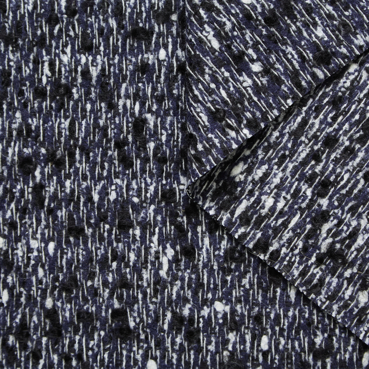 T25M12554 | Bouclé Tweed with Marbled Effect