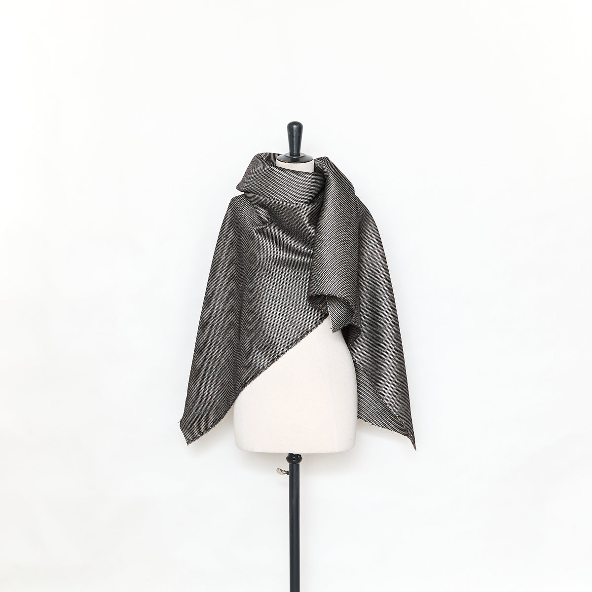 T25M12623 | Natté Lamé avec Fil Chenille