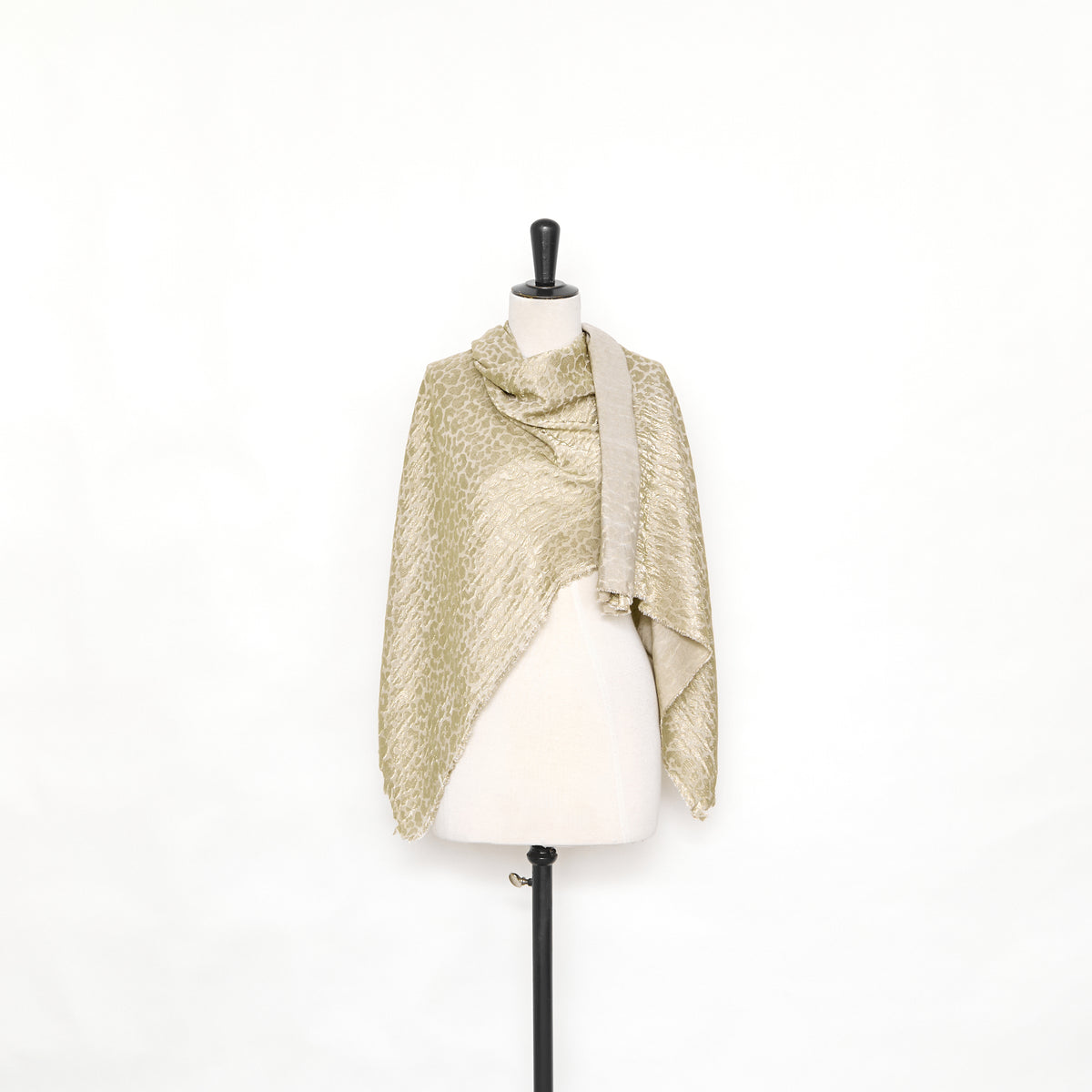 T25M12626 | Jacquard Léopard Lamé en Soie et Viscose